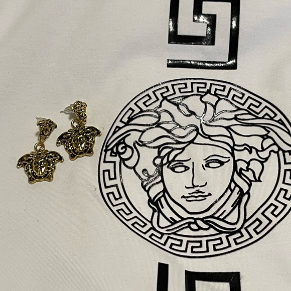 Earrings - Picture 3 of 5